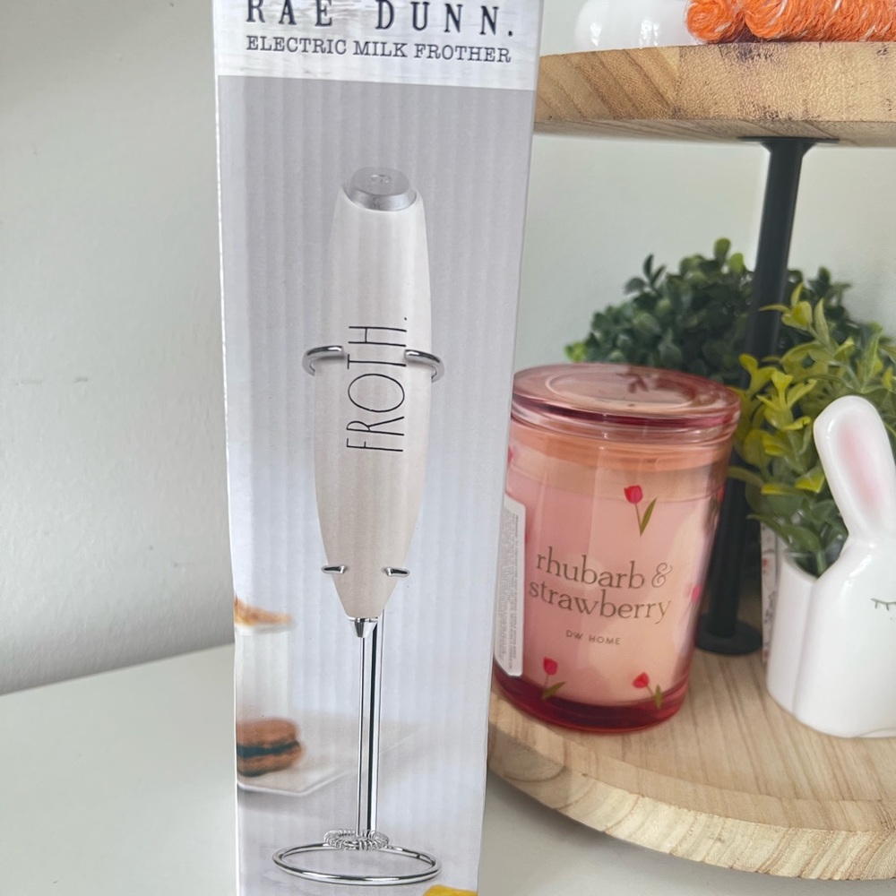 New Boxed Rae Dunn Electric Milk Frother